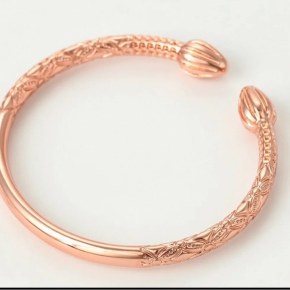 Rose Gold Bangle Acorn Cocoapod Pyramid Ends NWT - Picture 2 of 4